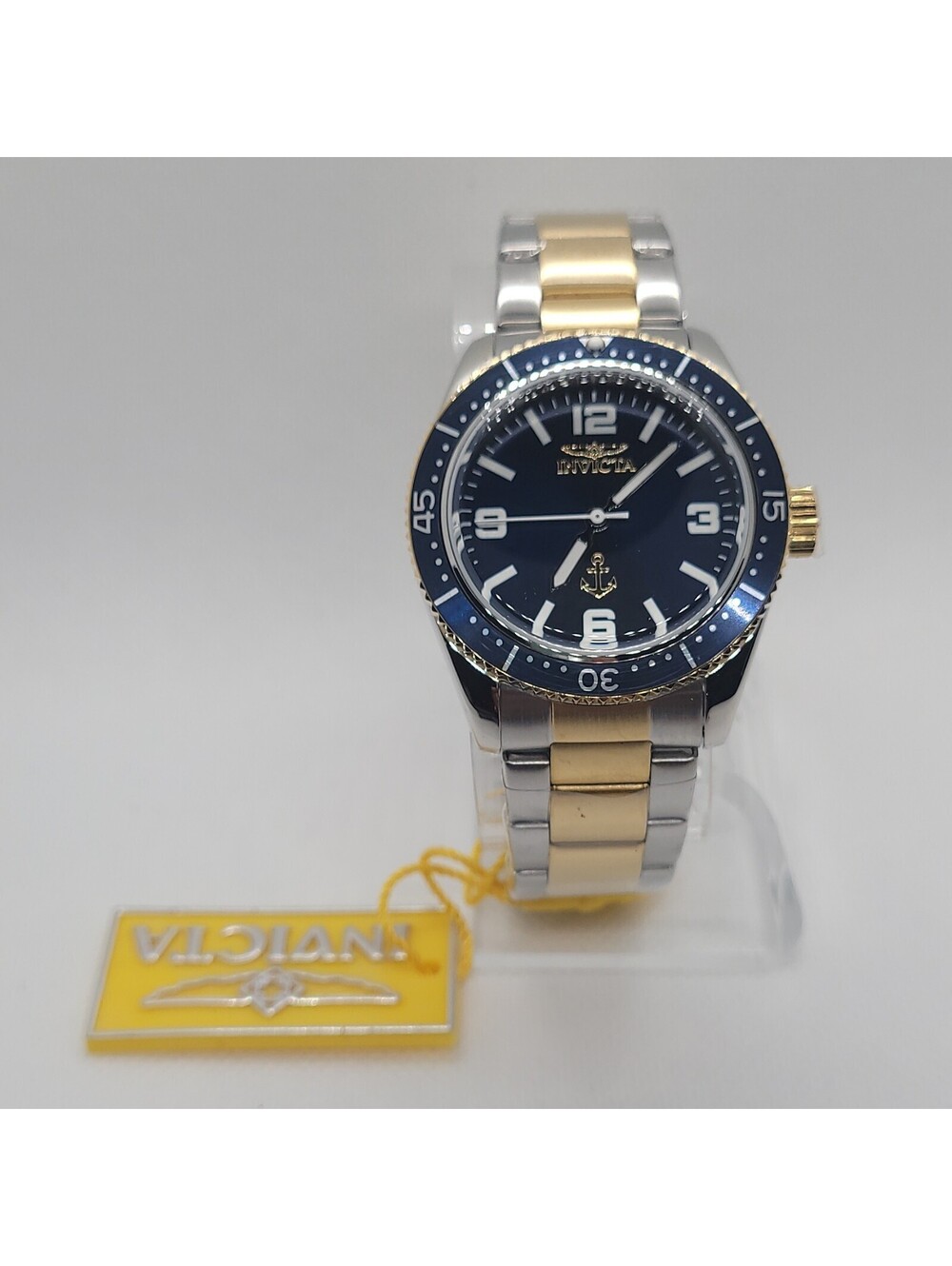 106 Invicta Men's Ocean Voyage Diver Blue Dial 40mmTwo-Tone Stainless Bracelet